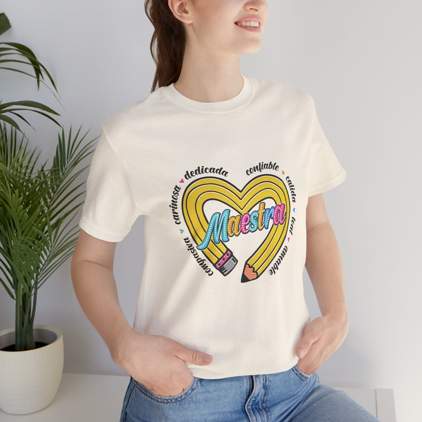 Camisa de maestro de español, camisa de Maestra, camisa de maestro de corazón de lápiz, camiseta de corazón de lápiz amarillo, camisa de regreso a la escuela, camisa de maestro personalizada, regalo de maestro personalizado