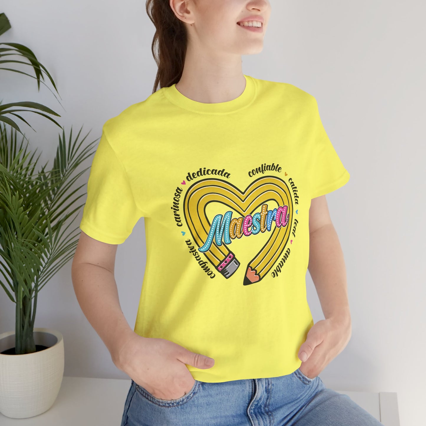 Camisa de maestro de español, camisa de Maestra, camisa de maestro de corazón de lápiz, camiseta de corazón de lápiz amarillo, camisa de regreso a la escuela, camisa de maestro personalizada, regalo de maestro personalizado