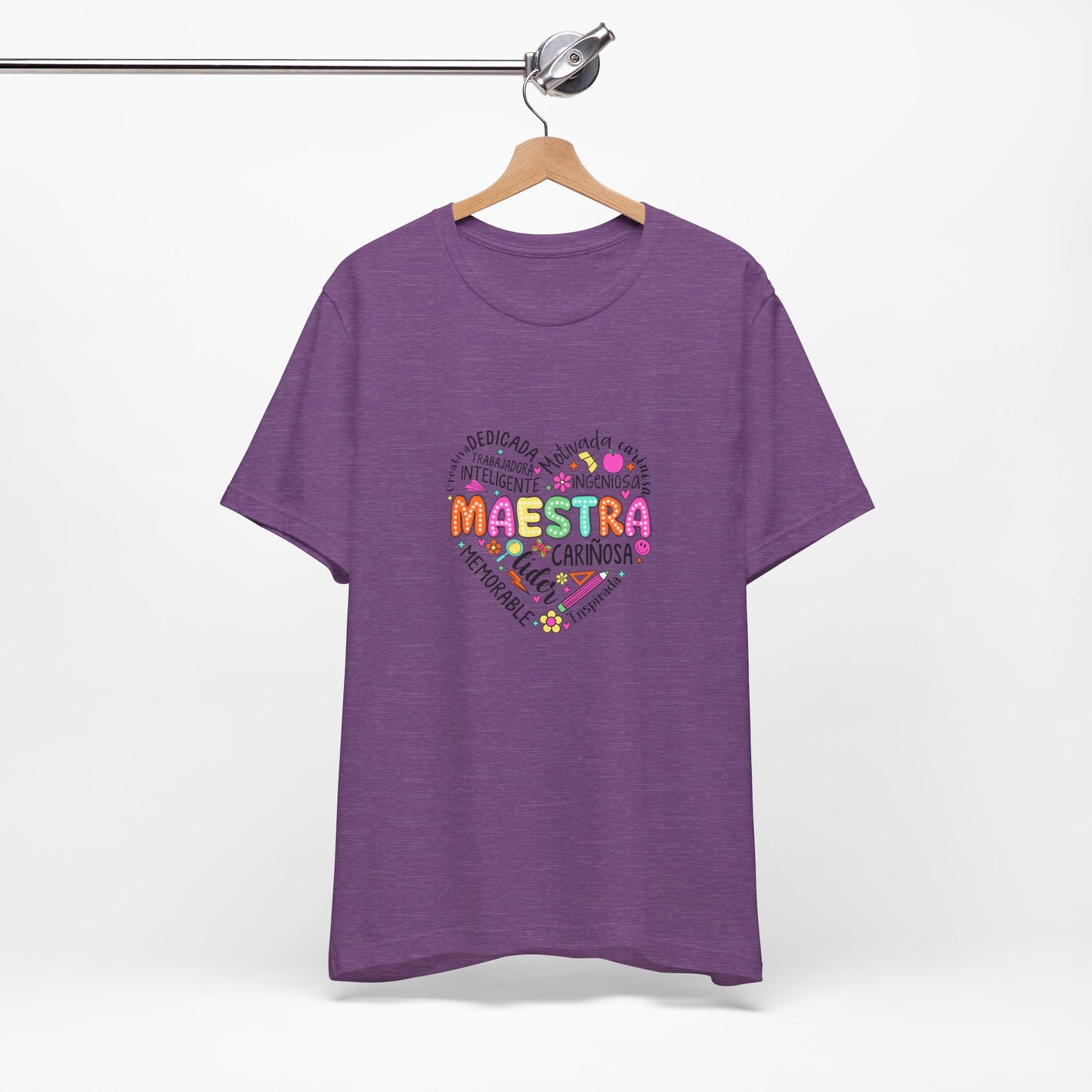 Camisa de maestra de corazón de Maestra española, camisa de corazón de Maestra de colores brillantes, camisa de Maestra de español, camiseta de Maestra personalizada, camisa de maestro personalizada 