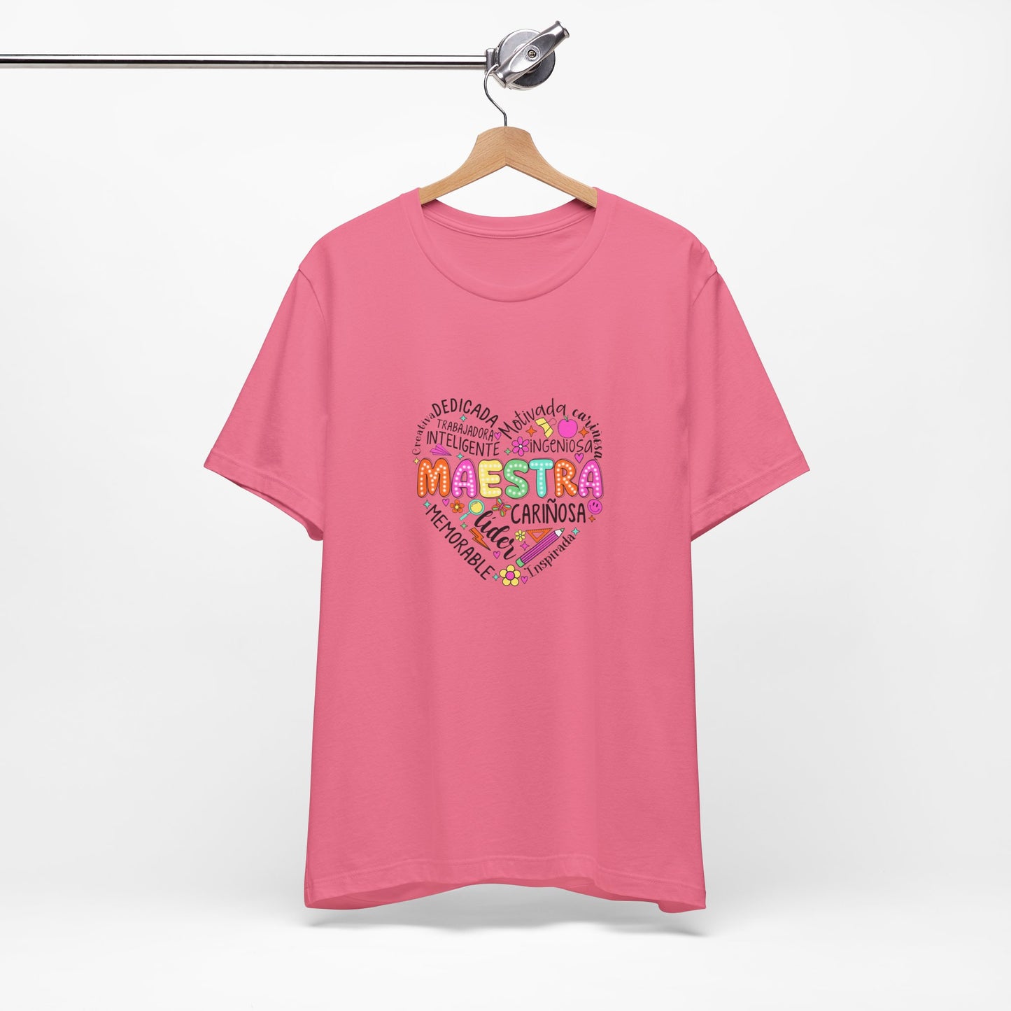 Camisa de maestra de corazón de Maestra española, camisa de corazón de Maestra de colores brillantes, camisa de Maestra de español, camiseta de Maestra personalizada, camisa de maestro personalizada 