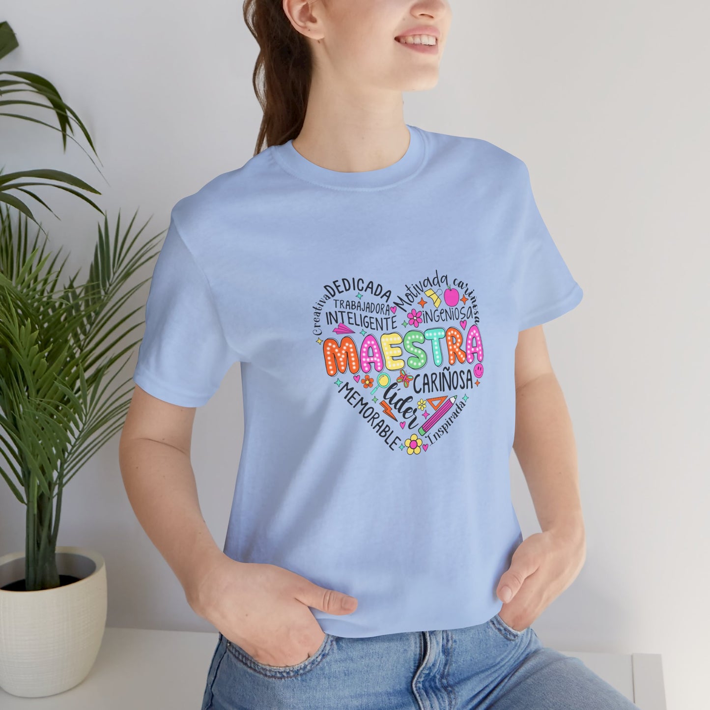 Camisa de maestra de corazón de Maestra española, camisa de corazón de Maestra de colores brillantes, camisa de Maestra de español, camiseta de Maestra personalizada, camisa de maestro personalizada 