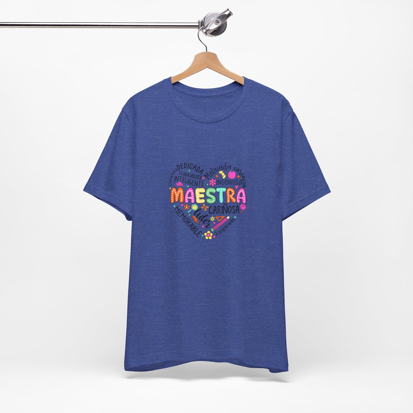 Camisa de maestra de corazón de Maestra española, camisa de corazón de Maestra de colores brillantes, camisa de Maestra de español, camiseta de Maestra personalizada, camisa de maestro personalizada 